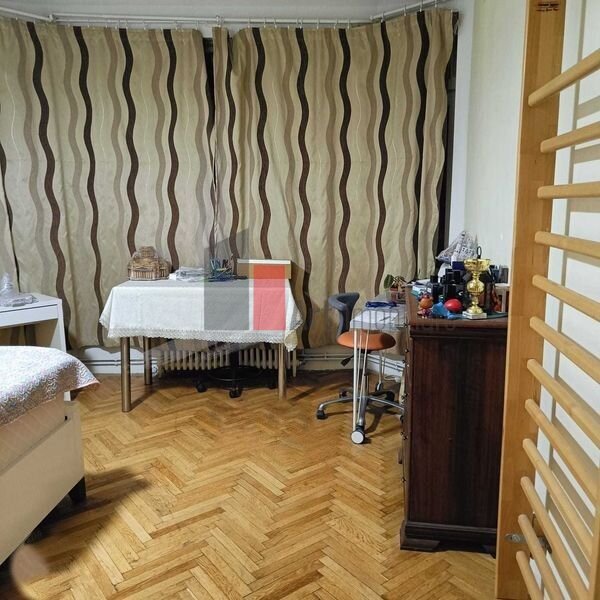 Mosilor urgent!, fara risc seismic, acte la zi, scara curata, negociabil