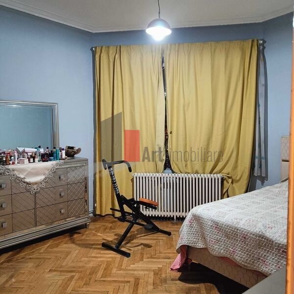 Mosilor urgent!, fara risc seismic, acte la zi, scara curata, negociabil